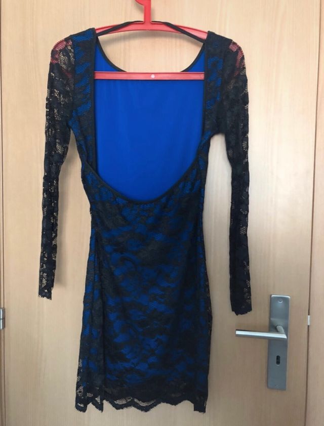 Vestido curto de manga comprida