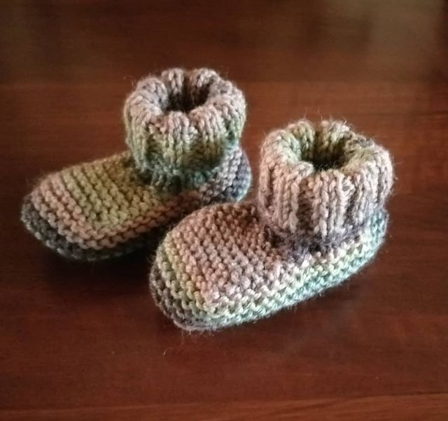 Scarpine neonato in lana, fatte a mano
