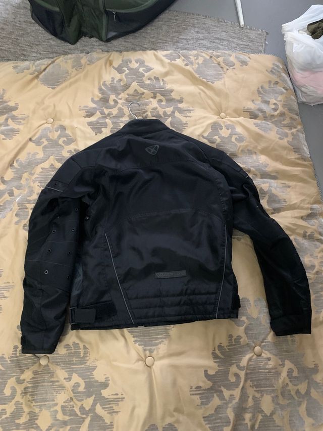 chaquetas y pantalon cordura de moto