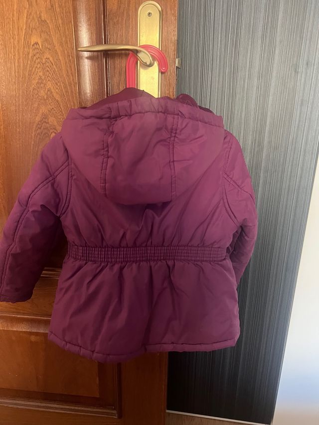 Abrigo lila niña t.4