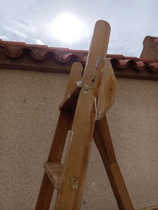 Escalera vintage de madera