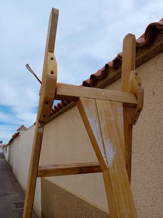 Escalera vintage de madera
