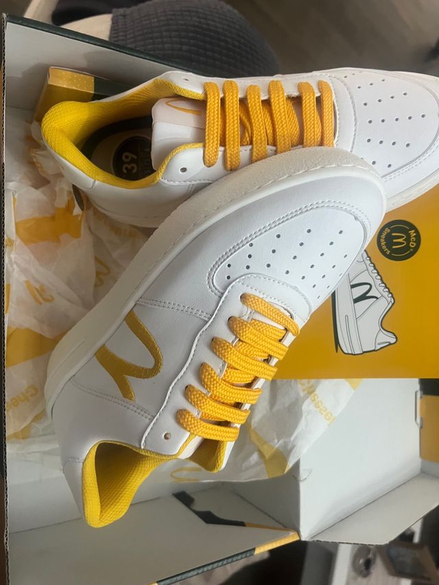 Tenis exclusivos McDonalds