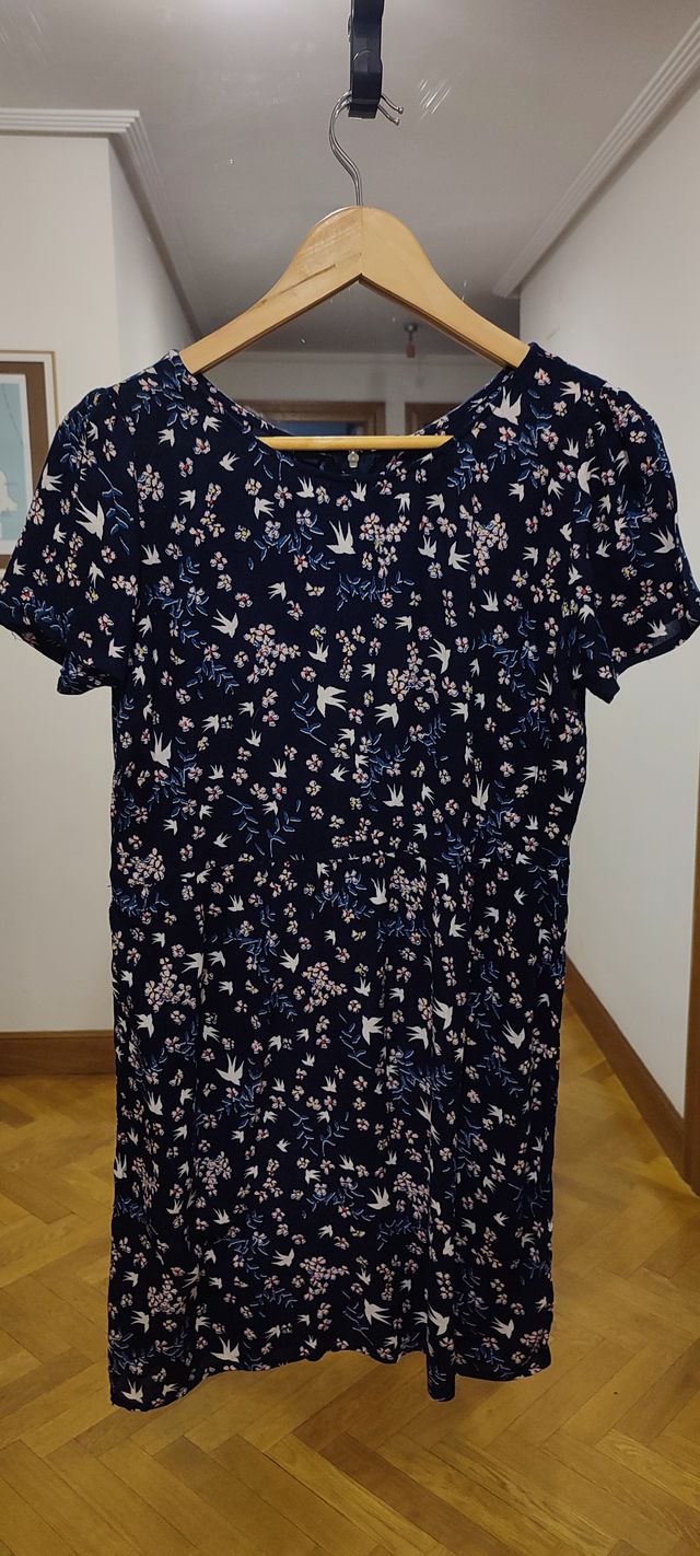 Vestido azul marino flores