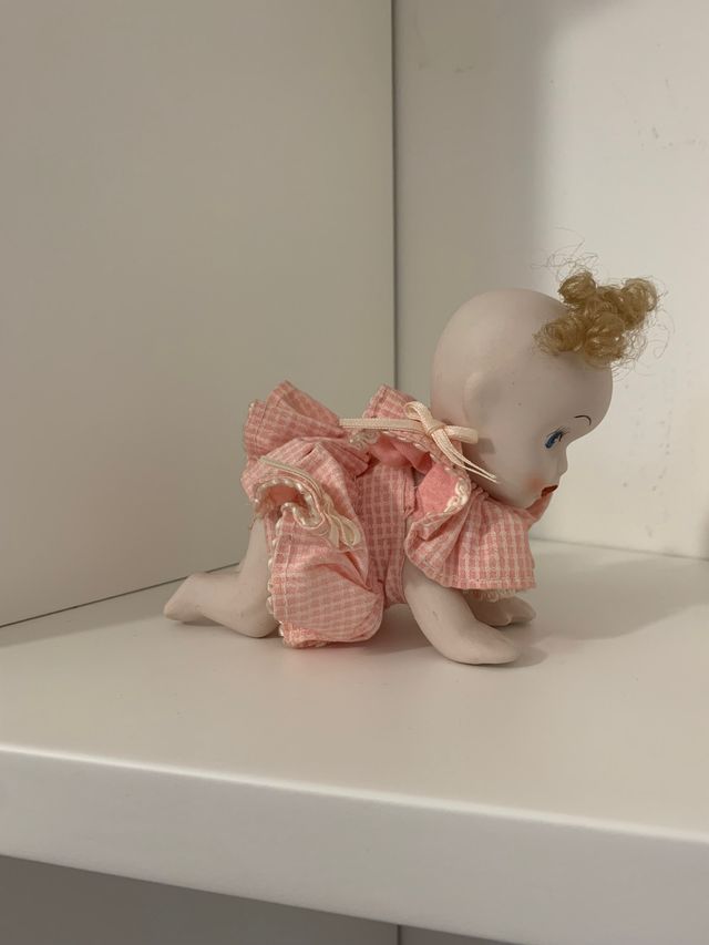 Bambola in porcellana