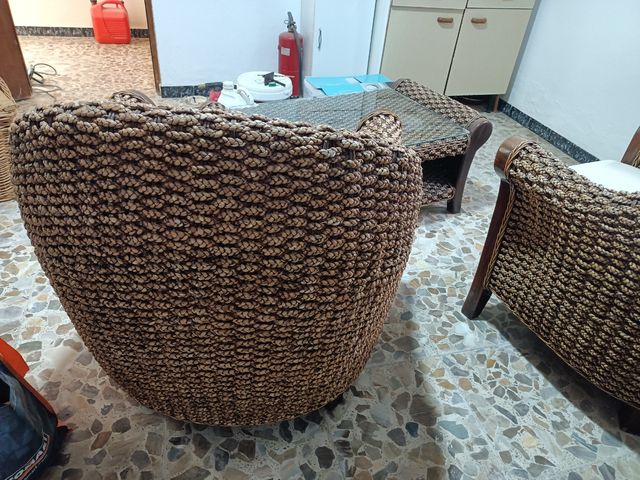 Conjunto sofá butacones y mesa de platanera