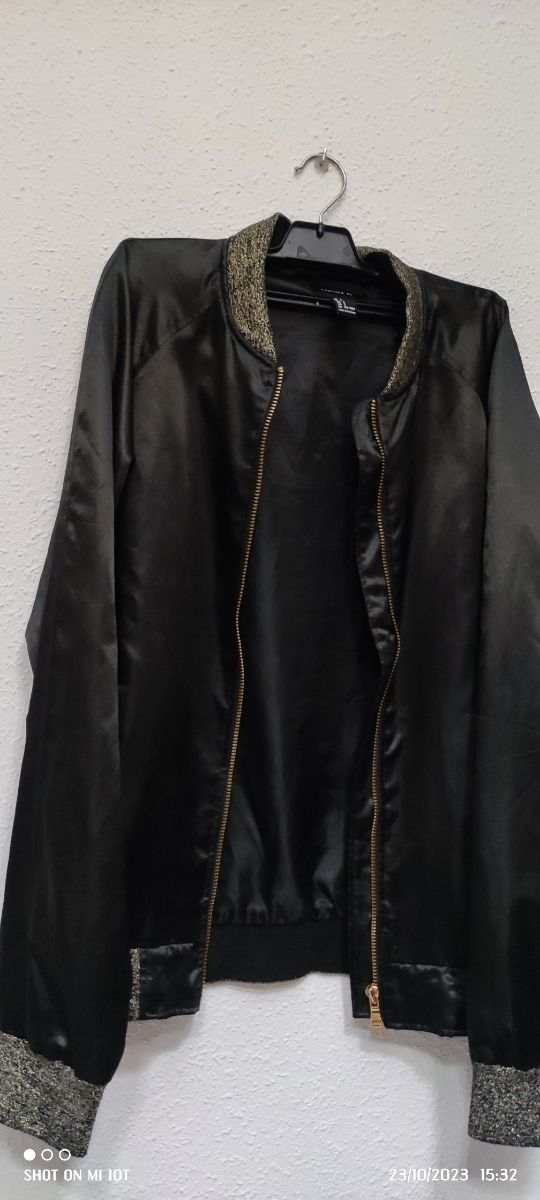 Sudadera con cremallera en seda