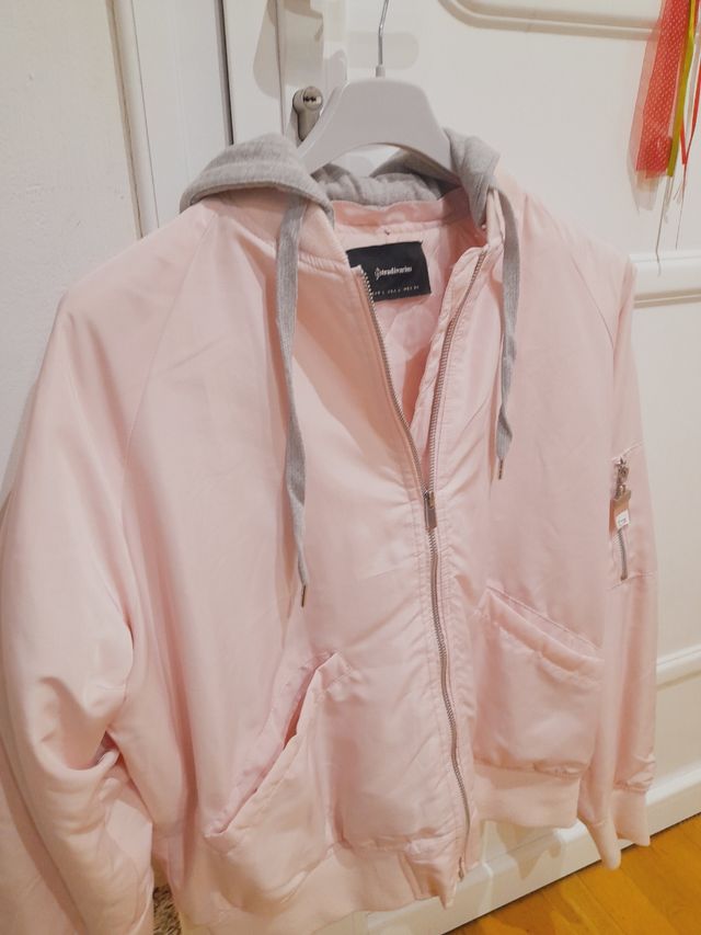 cazadora acolchada nueva Stradivarius Rosa palo