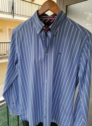 Camisa Tommy Hilfiger. Azul/blanca. M