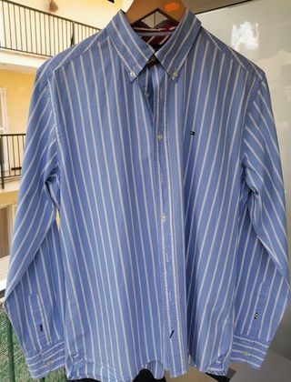 Camisa Tommy Hilfiger. Azul/blanca. M