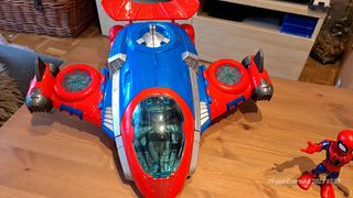 Avion, yet spider man Marvel