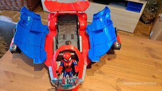 Avion, yet spider man Marvel