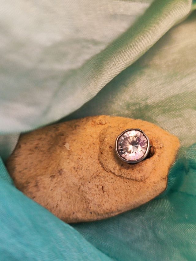 Pendiente con zirconita