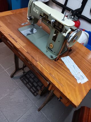 Maquina de coser Alfa 103 400