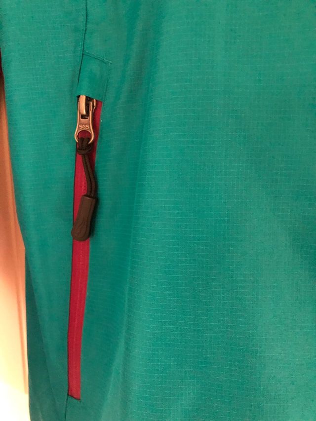 Cortavientos bicolor