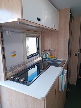 Caravana Adria aviva 522pt 2022 3amb como nueva