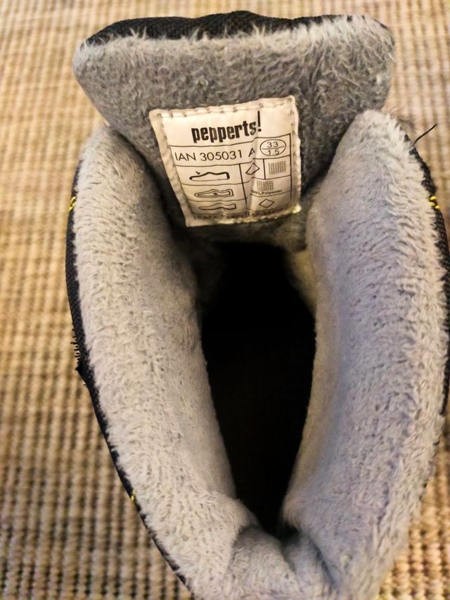 Botas apresqui talla 33