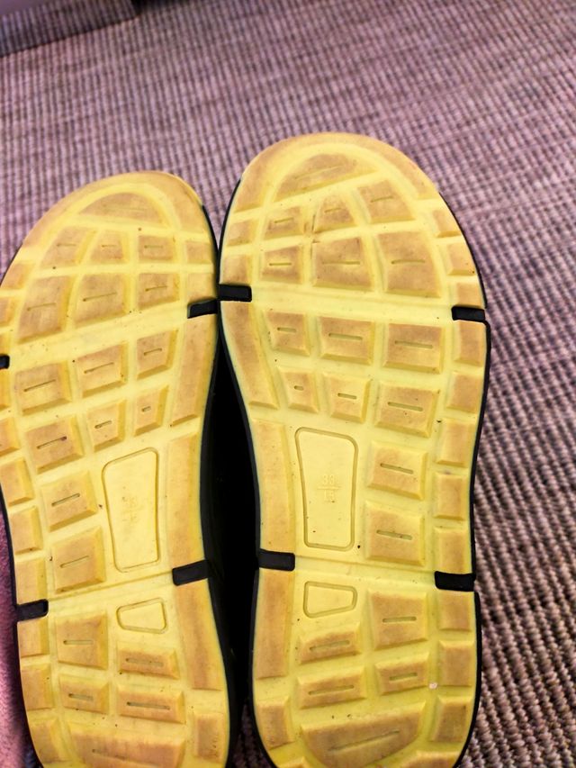 Botas apresqui talla 33