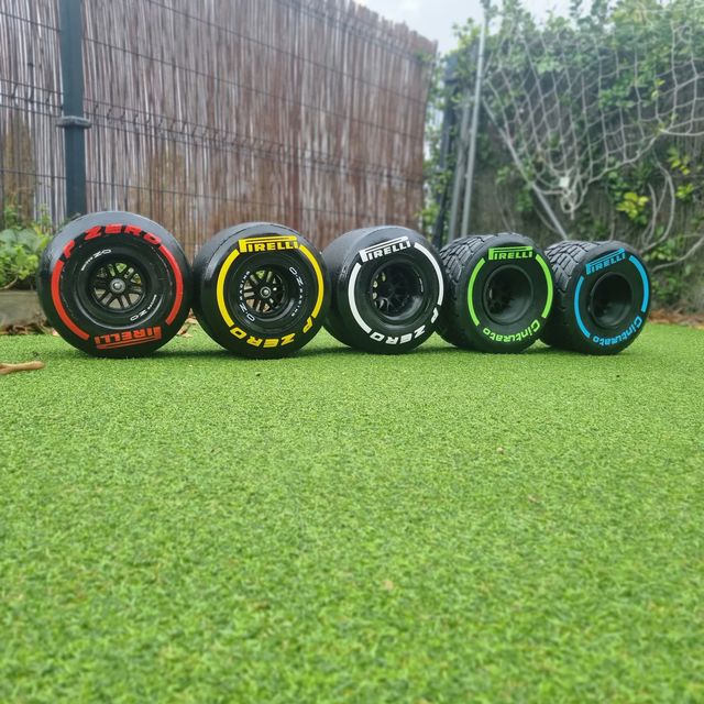 Set completo Pirelli PZero F1 "Decoración"
