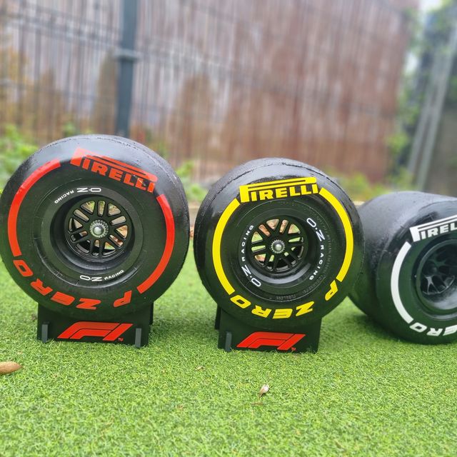 Set completo Pirelli PZero F1 "Decoración"