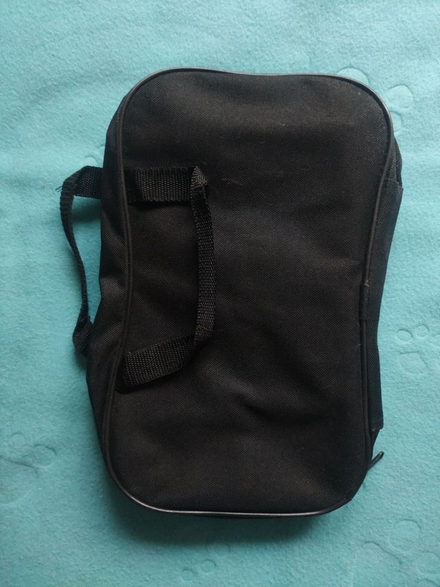 Maletín perro con peine, guante, cortauñas+regalo