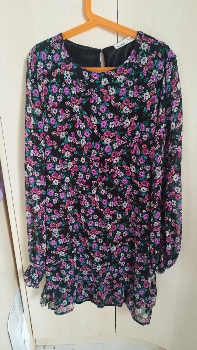 Vestido floral Pull & Bear