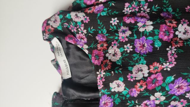 Vestido floral Pull & Bear