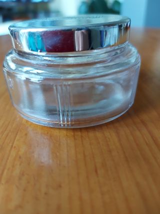 Pequeño frasco de tocador