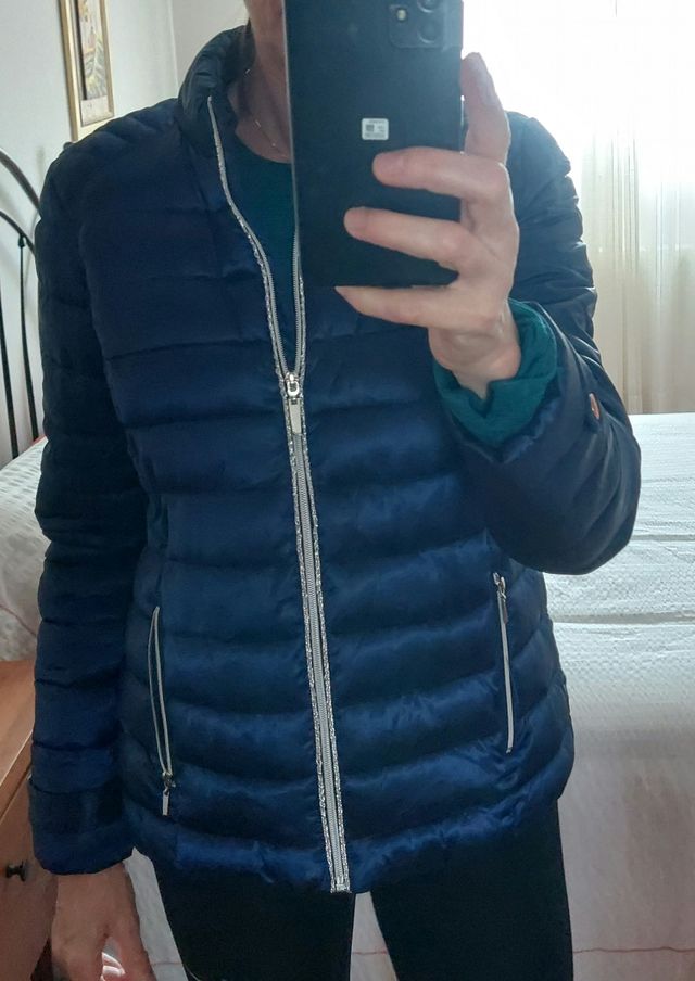 Anorak corto azul de Elogy
