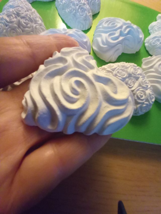 Cuoricini di gesso