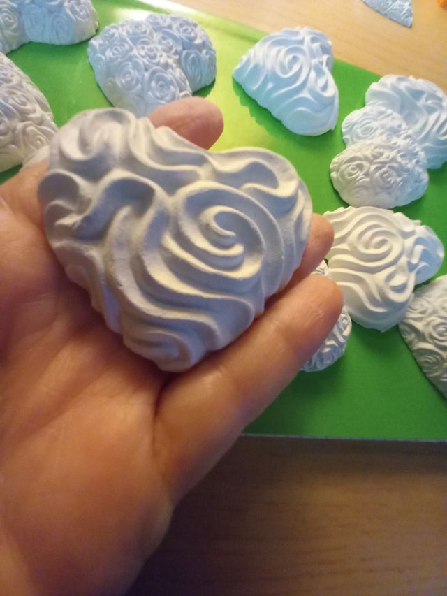 Cuoricini di gesso