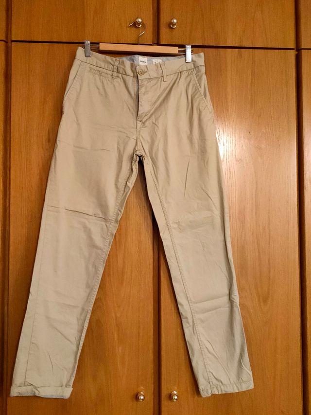 Pantalones tipo chinos