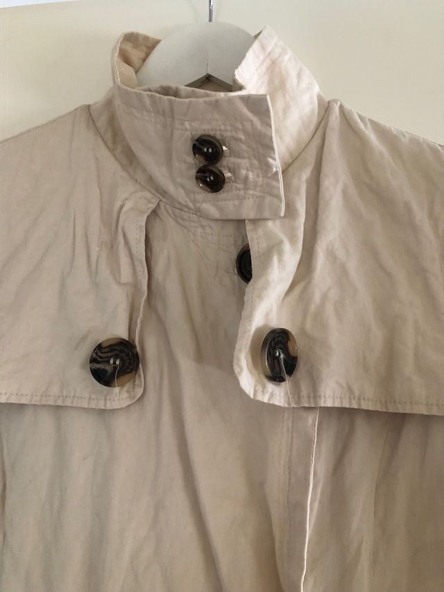 Gabardina Zara manga corta