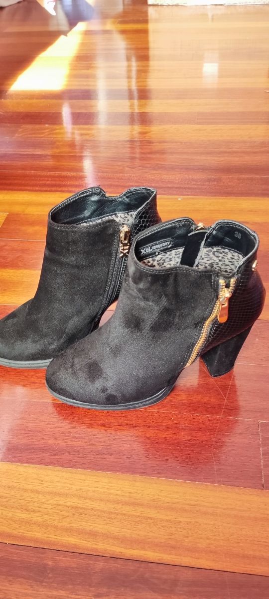 Botines Xti número 38