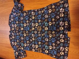Casaca pijama azul veterinaria huellas 