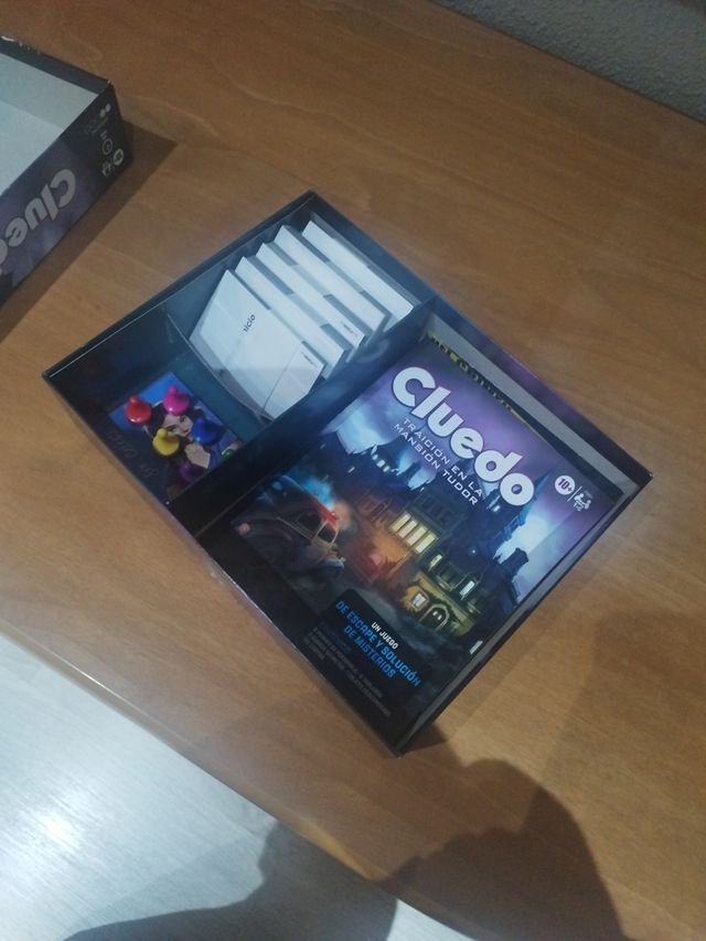Cluedo Traición En La Mansión Tudor 