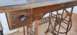 Máquina de coser marca Corona