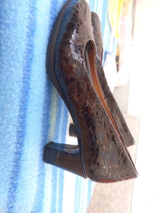 Zapatos piel mujer. N 37