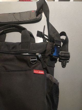 Bolso negro para carro SkipHop