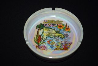 Cinzeiro Porcelana vintage- Republica Dominicana
