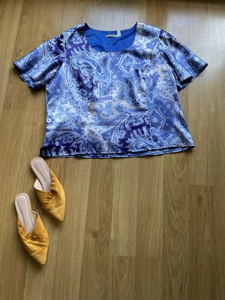 Camisa top satinado manga corta estampado T.50
