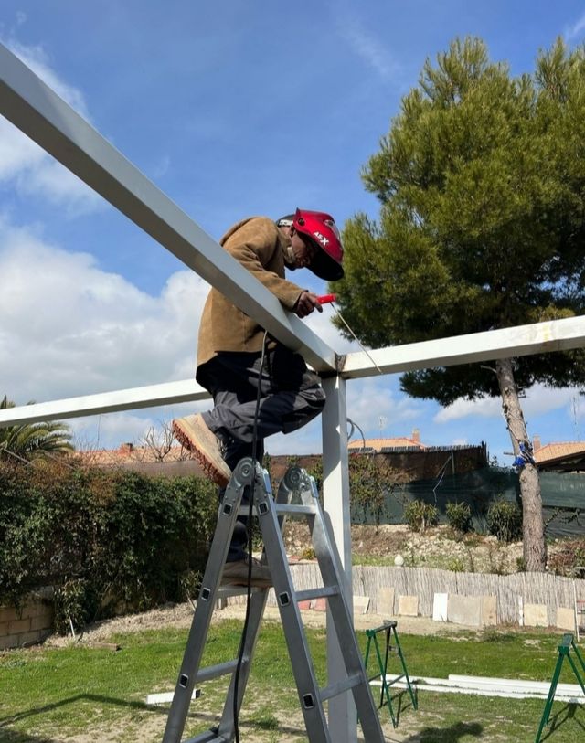 Cerrajero soldador multiservicios 