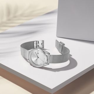 Reloj mujer naviforce de cuarzo nuevo a estrenar 