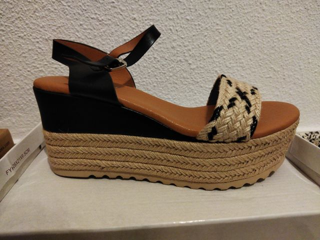 Sandalias NUEVAS Talla 39