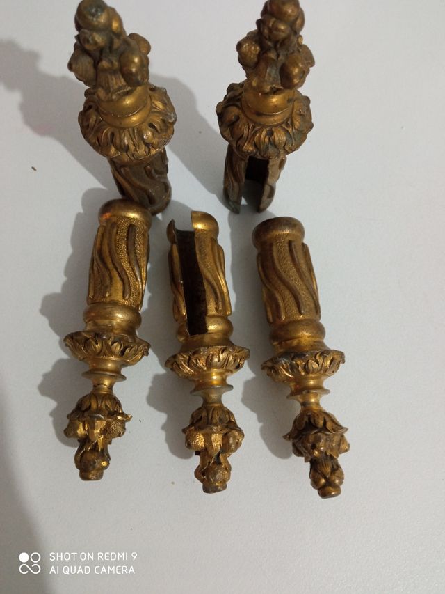 Pezzi antichi in bronzo, negozio di ferramenta,