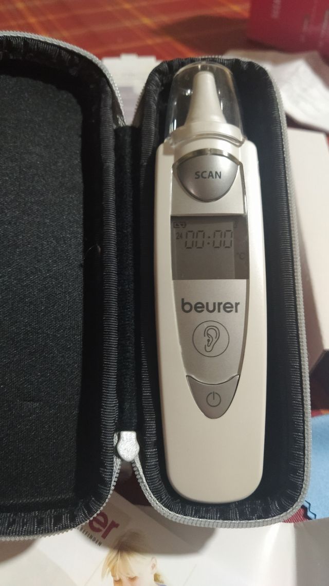 Termómetro oído 3 en 1 Beurer.