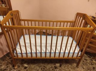 Cuna de madera