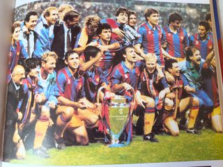 Libro sobre la historia del FC Barcelona.