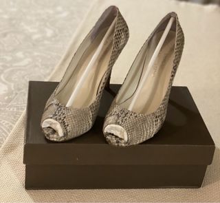 Zapatos piel Pitón Nuevos.