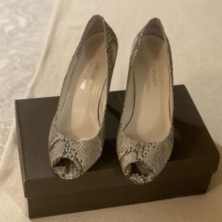 Zapatos piel Pitón Nuevos.